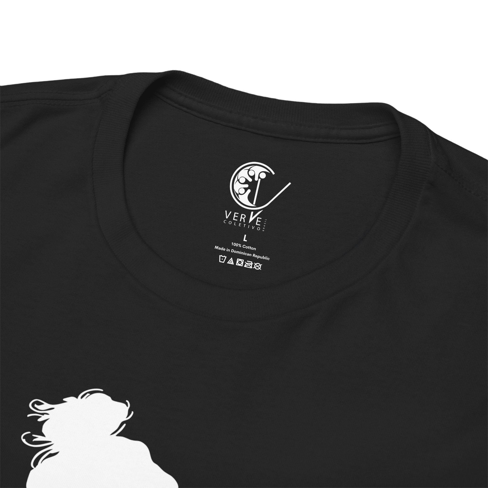 Camiseta "Carreguei Corpos que Não Eram Meus" - Aretha - Obra Colecionável